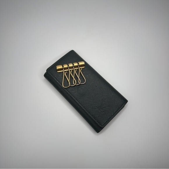 Louis Vuitton Vintage 4 Key Holder/Wallet | Taiga Green Leather | Unisex | - Picture 1 of 10